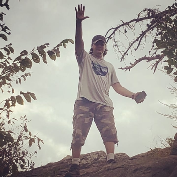 Meet your Posher, Manolo - Picture 1 of 1